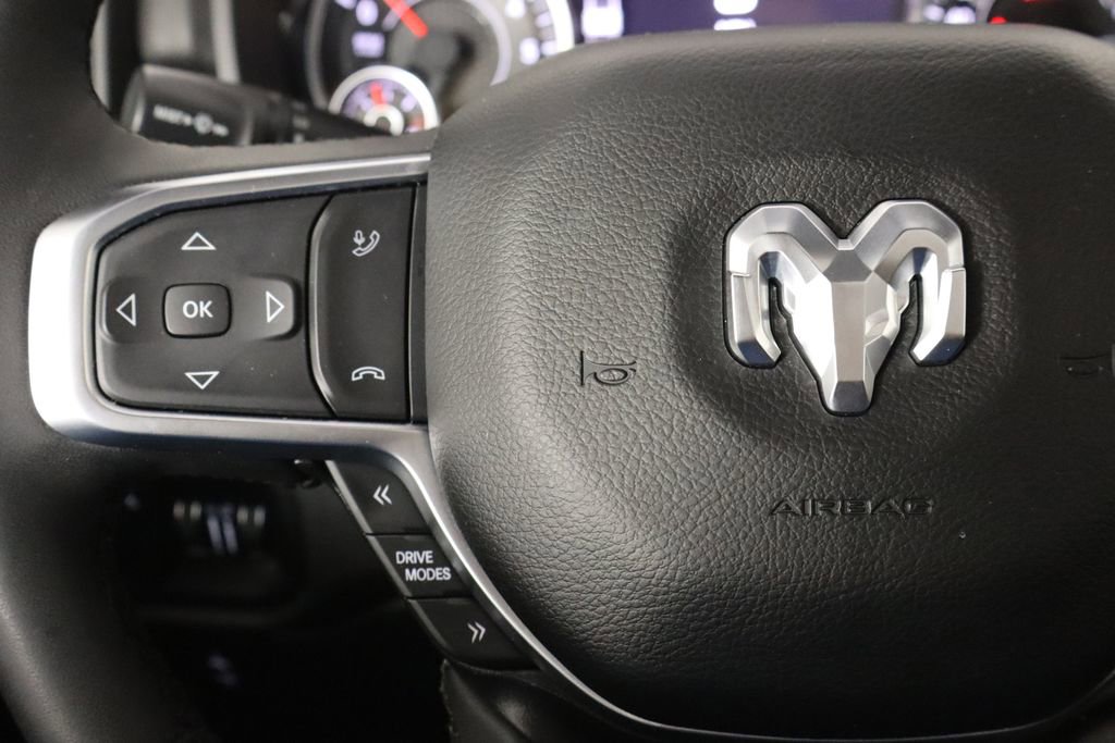 Used 2025 RAM 1500 Big Horn AWD/4WD image 8