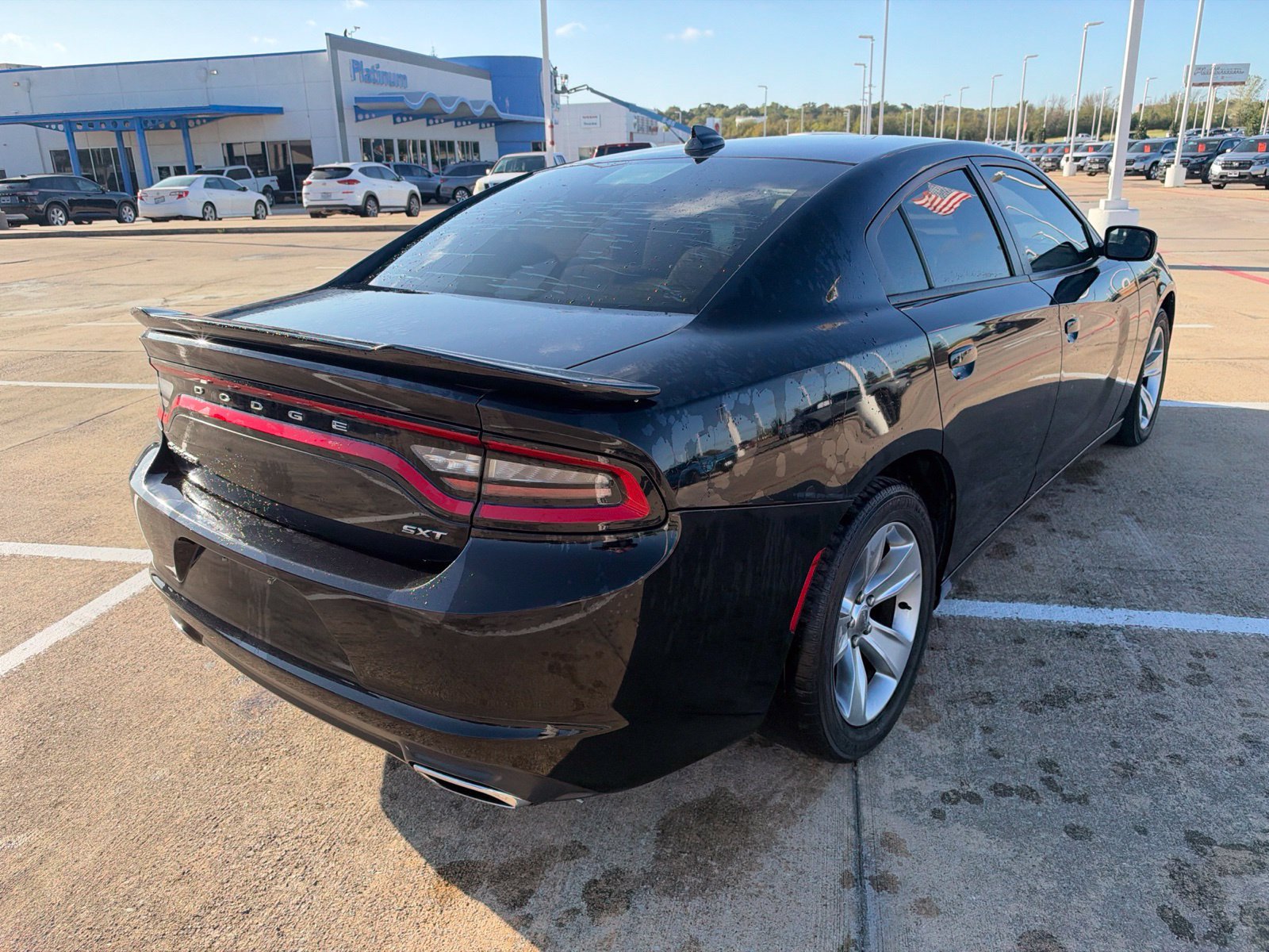 Used 2015 Dodge Charger SXT RWD image 7