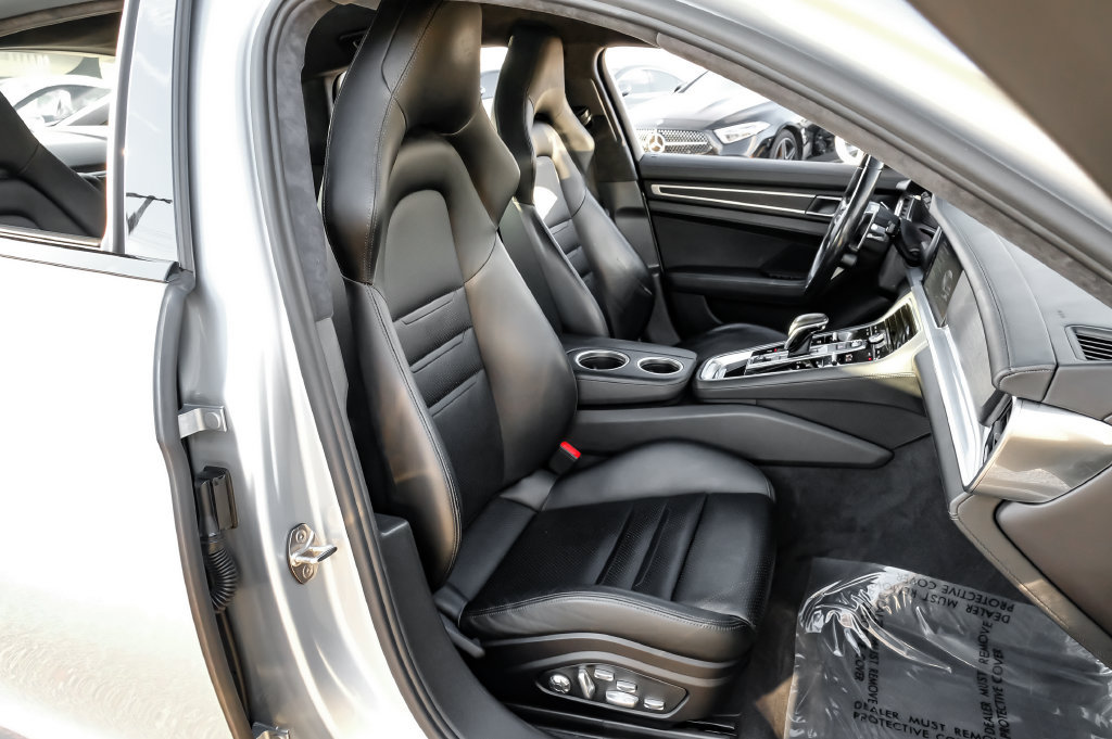 Used 2019 Porsche Panamera GTS AWD/4WD image 43