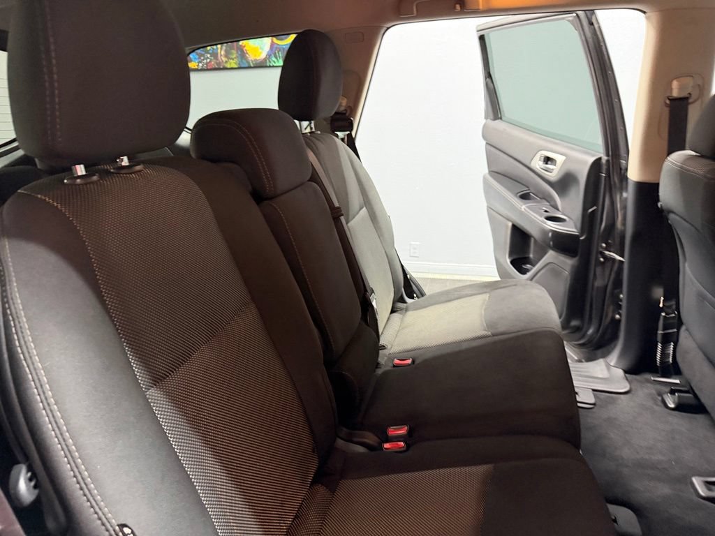 Used 2020 Nissan Pathfinder S AWD/4WD image 46
