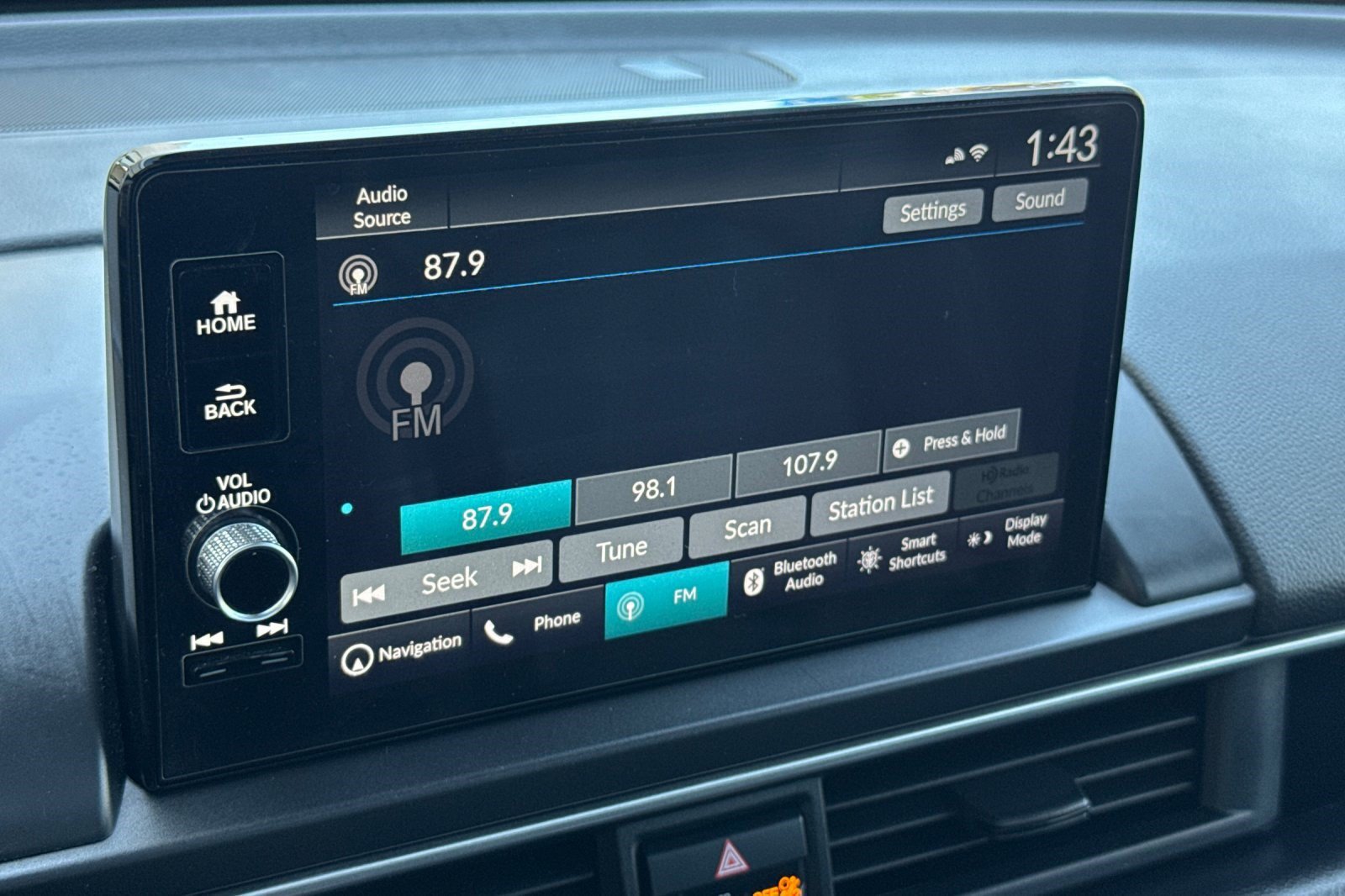 Certified 2025 Honda Pilot Touring image 22