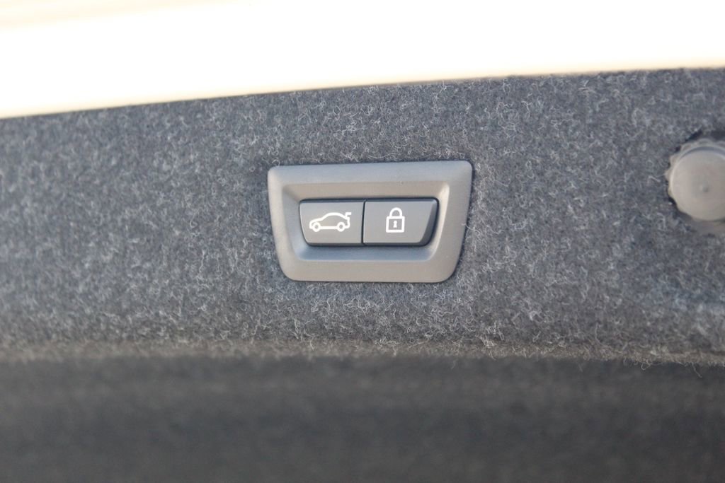 Used 2020 BMW 540i xDrive w/ Executive Package AWD/4WD image 9