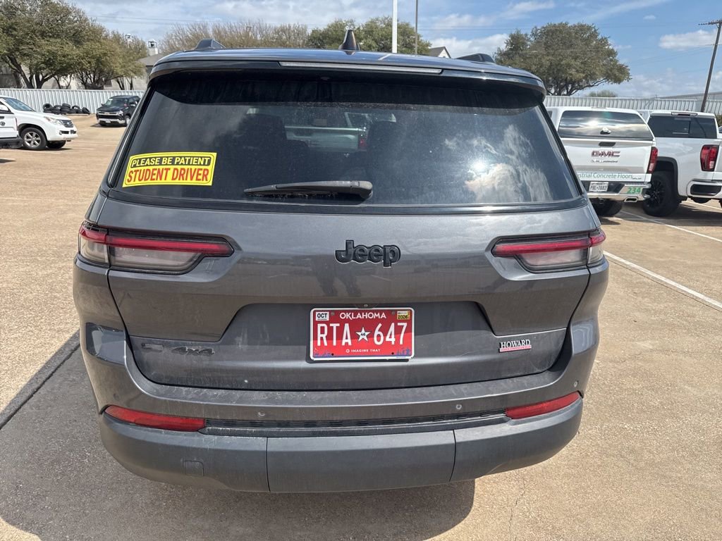 Used 2023 Jeep Grand Cherokee L Laredo image 6