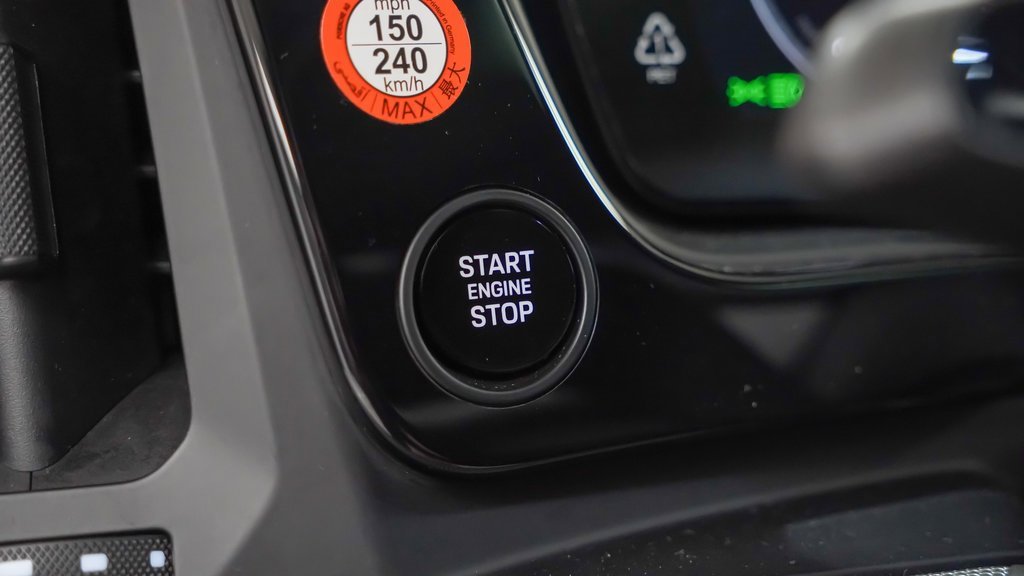 Certified 2025 Porsche Cayenne image 25