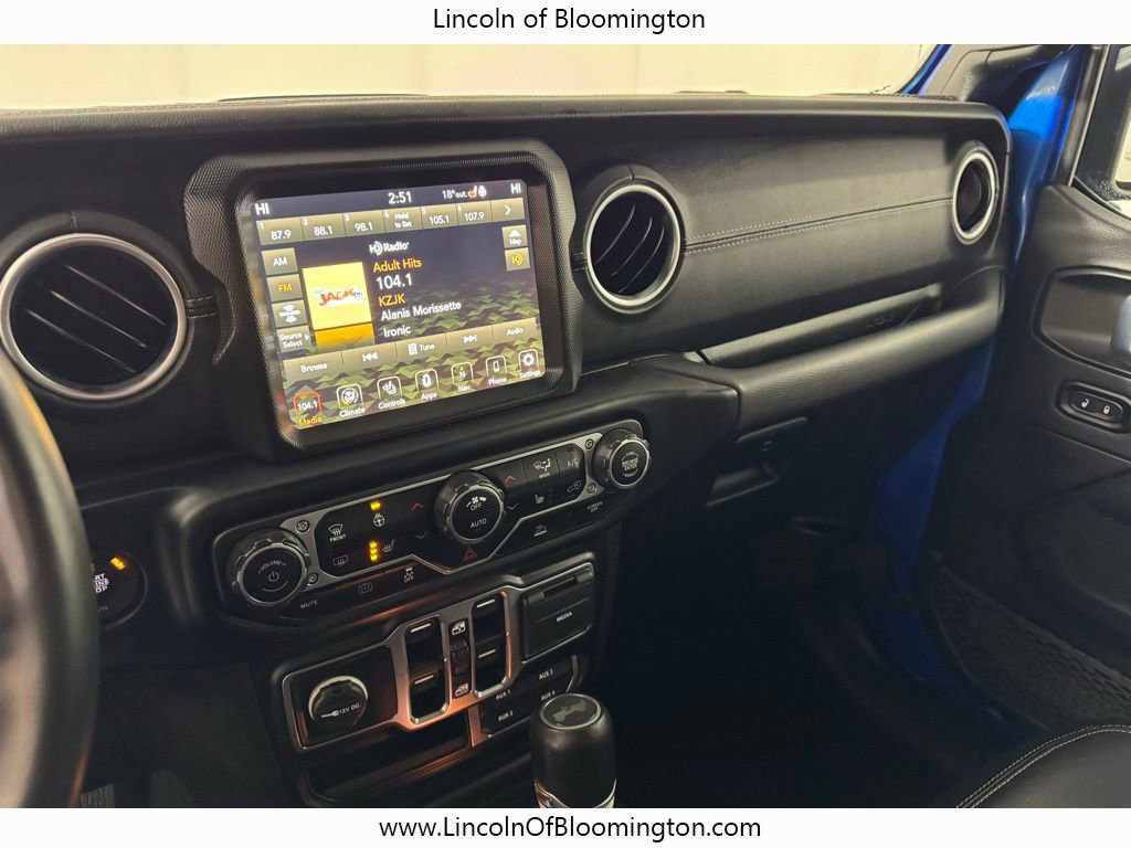 Used 2022 Jeep Wrangler Unlimited Sahara w/ Cold Weather Group image 30