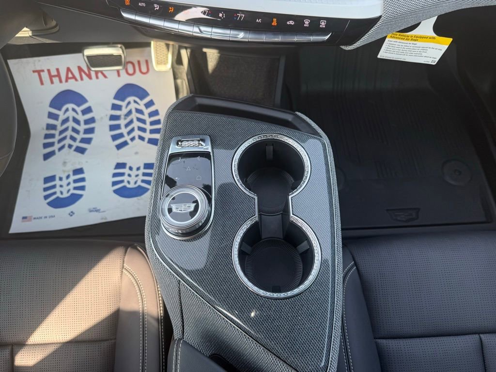 Certified 2025 Cadillac Optiq Luxury 2 w/ LPO, Floor Liner Package image 25