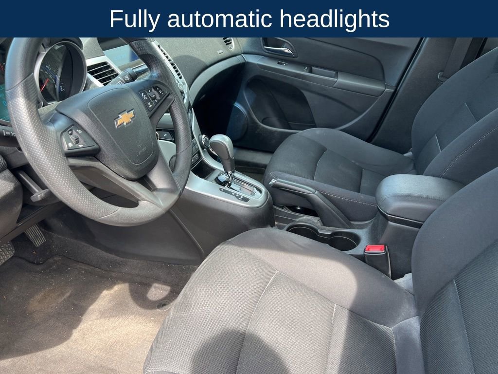 Used 2016 Chevrolet Cruze LT FWD image 17