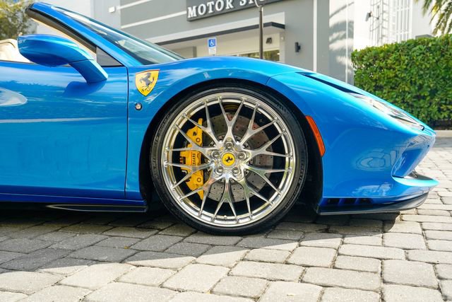 Used 2021 Ferrari F8 Tributo image 33