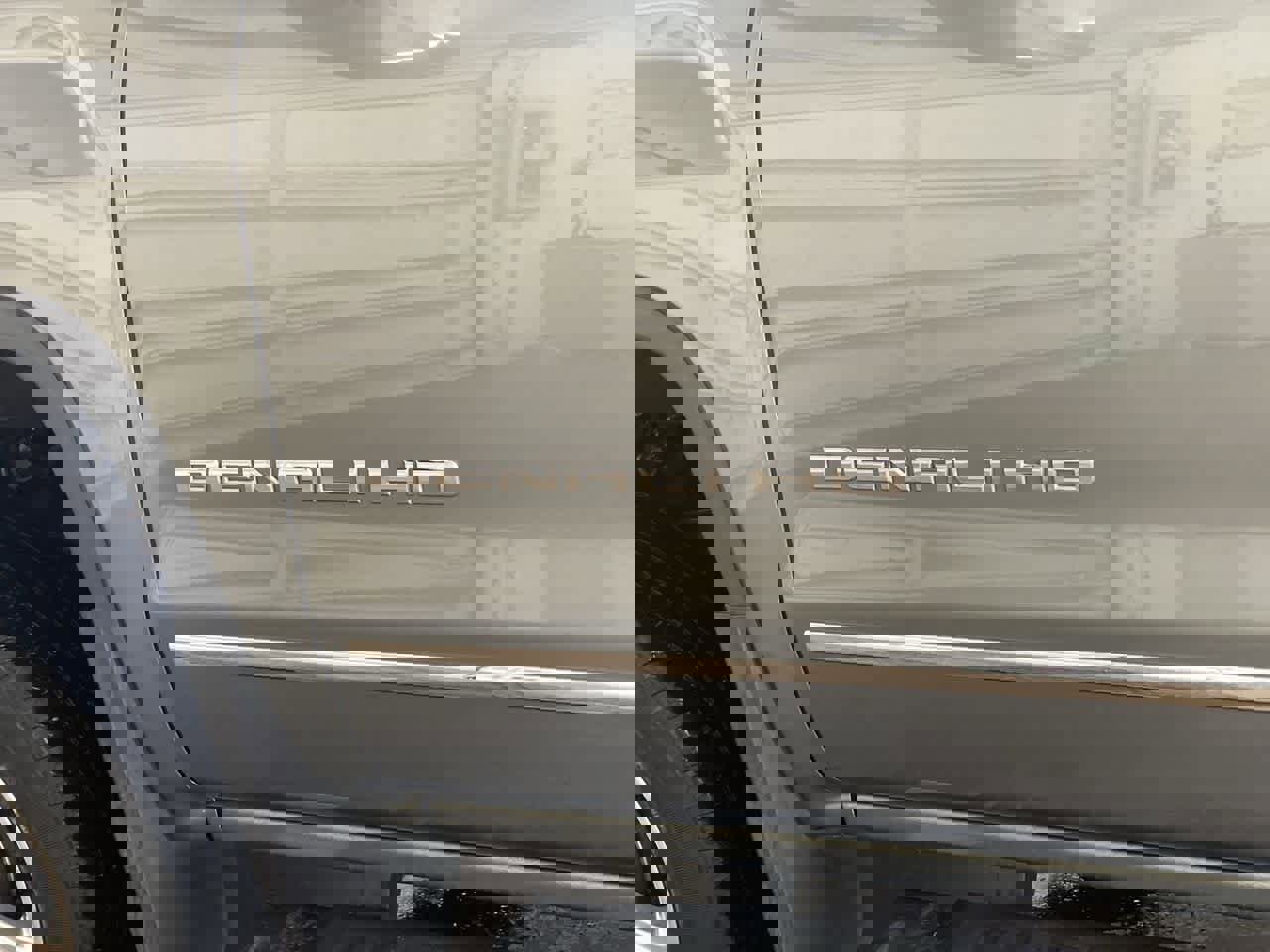 Used 2017 GMC Sierra 2500 Denali w/ Duramax Plus Package image 10