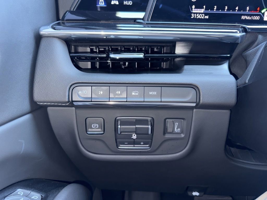Used 2023 Cadillac Escalade Sport w/ LPO, ONYX Package AWD/4WD image 11