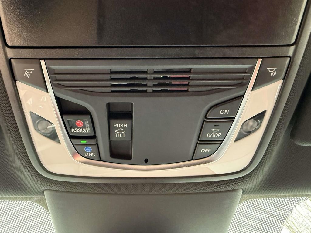 Used 2025 Acura TLX SH-AWD w/ A-SPEC Pkg image 25