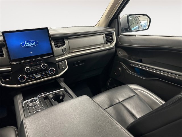Used 2024 Ford Expedition Max XLT image 11