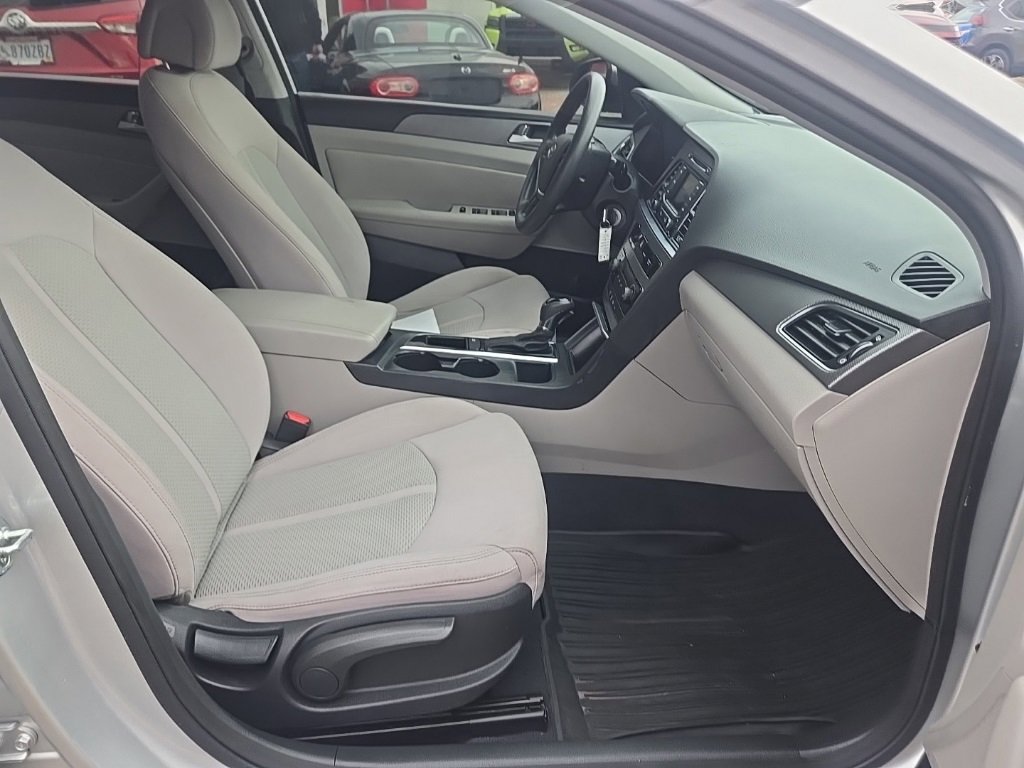 Used 2015 Hyundai Sonata SE w/ Option Group 09 image 23