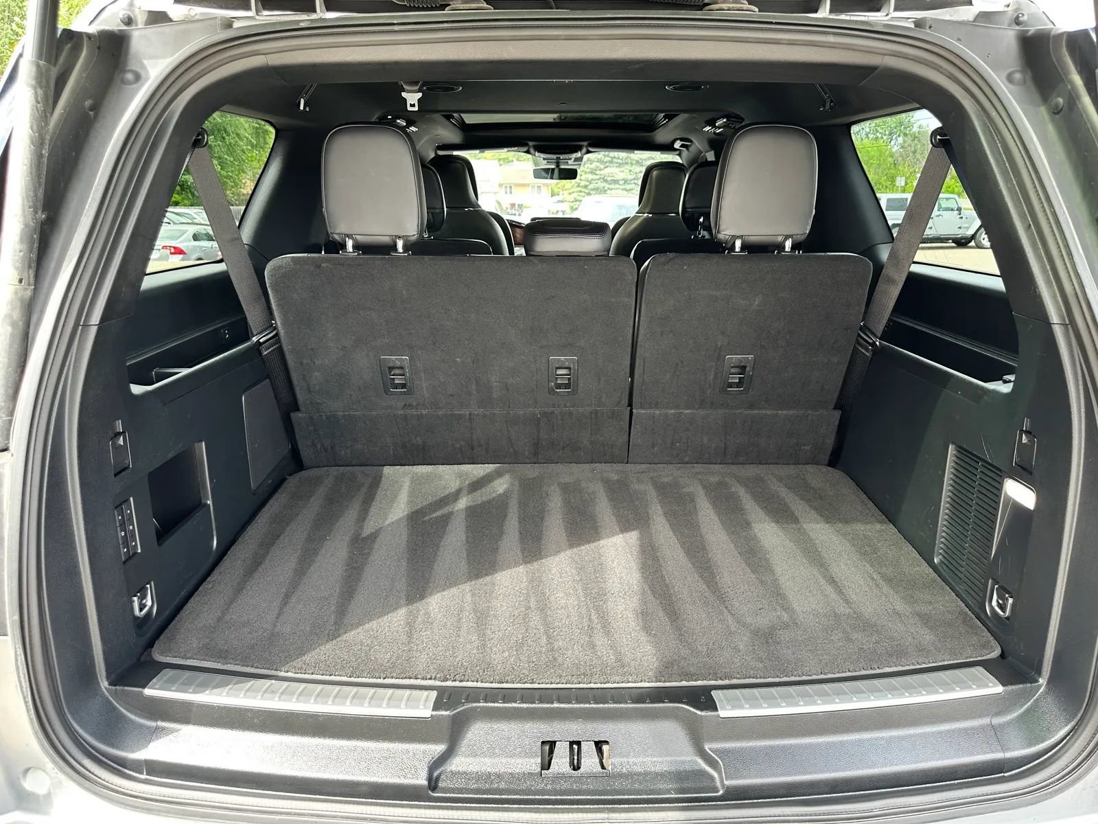 Used 2020 Lincoln Navigator L Reserve w/ Luxury Package AWD/4WD image 30