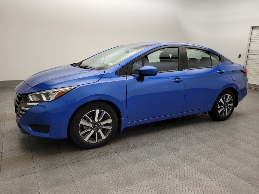 Used 2024 Nissan Versa SV w/ Trunk Package image 2