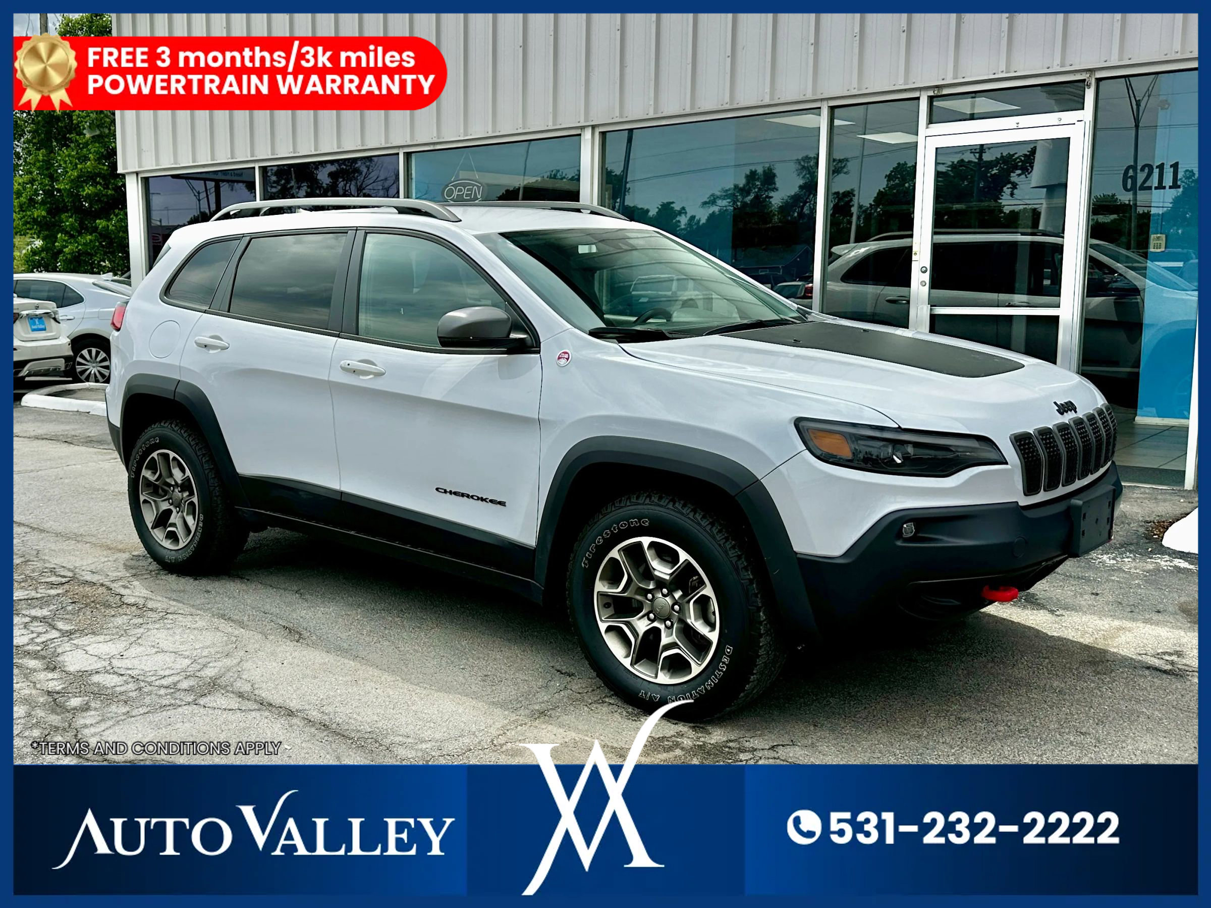 Used 2021 Jeep Cherokee Trailhawk image 1
