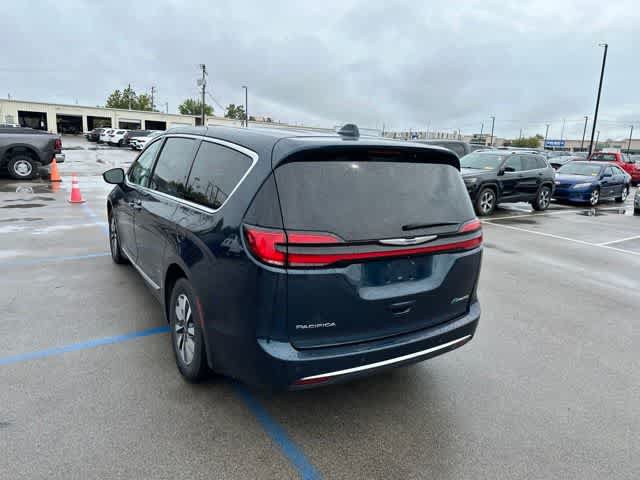 Used 2022 Chrysler Pacifica Limited FWD image 12