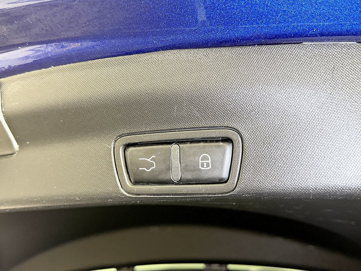 Used 2021 Alfa Romeo Stelvio Ti w/ Premium Package image 48