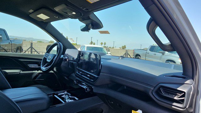 Used 2025 Chevrolet Silverado EV LT w/ LT Premium Package image 28