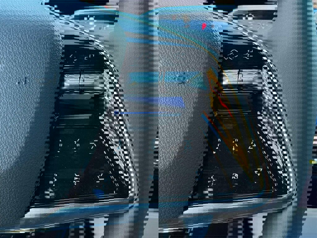 New 2026 Cadillac Optiq Luxury 2 image 16