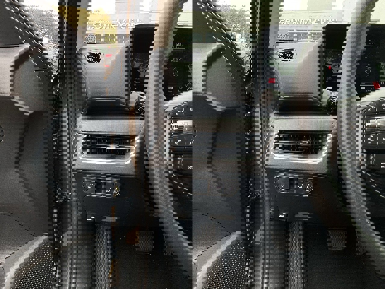 Used 2025 Kia K4 LXS image 24