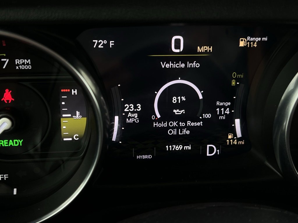 Used 2022 Jeep Wrangler Unlimited Sahara image 16