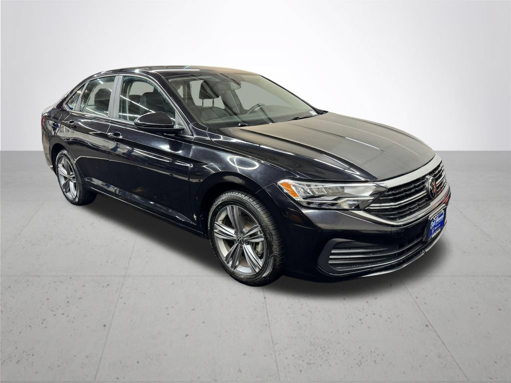 Used 2024 Volkswagen Jetta SE FWD image 9