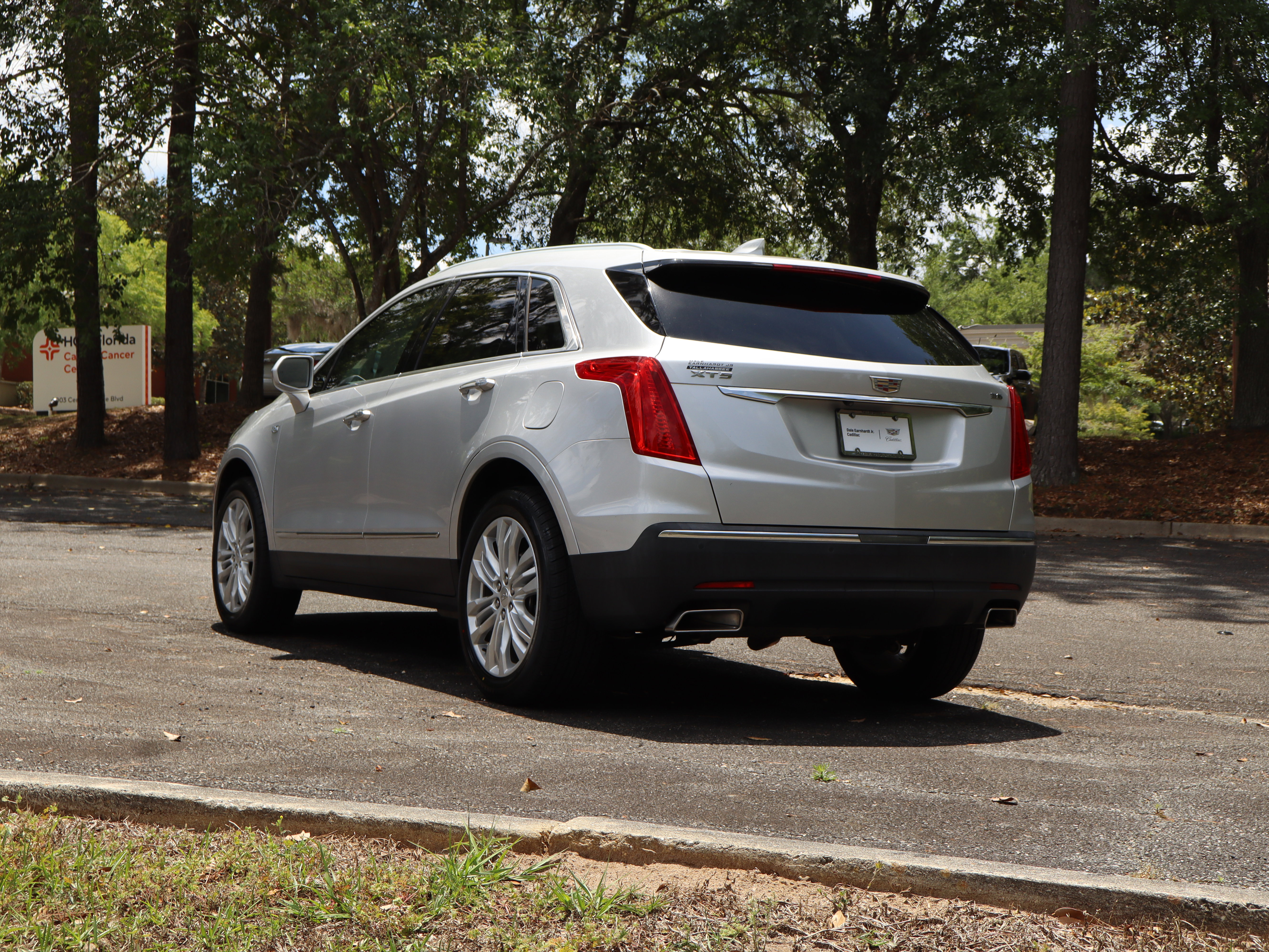 Used 2019 Cadillac XT5 Premium Luxury FWD image 5