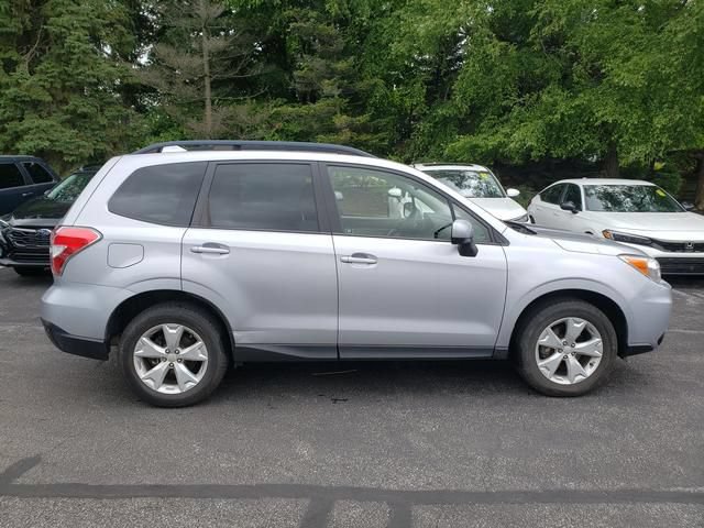 Used 2016 Subaru Forester 2.5i Premium AWD/4WD image 2