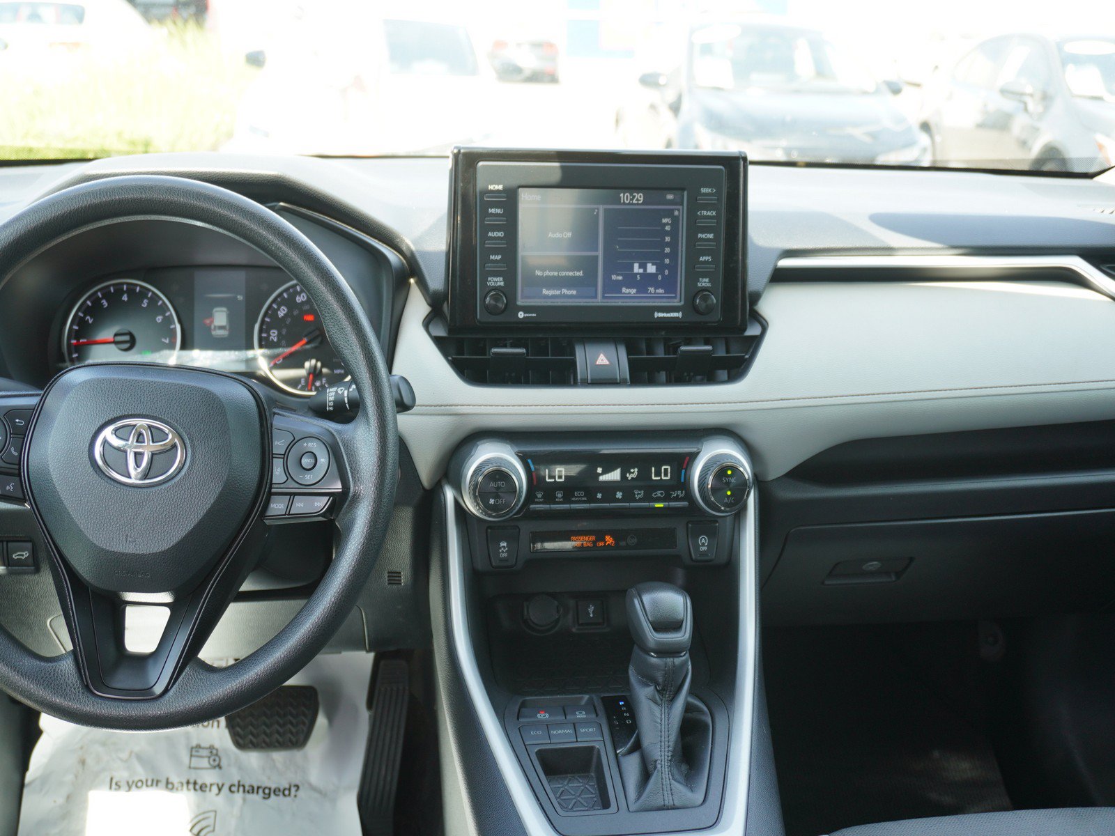 Used 2022 Toyota RAV4 XLE w/ Convenience Package FWD image 16
