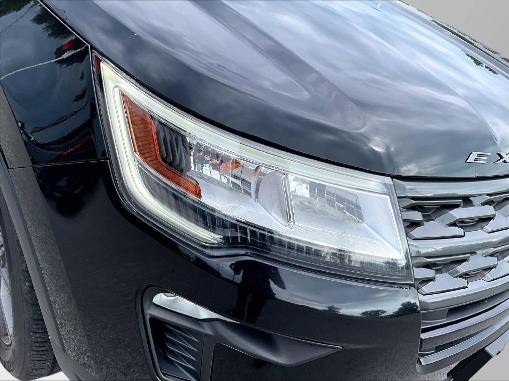Used 2019 Ford Explorer XLT w/ XLT Sport Appearance Package AWD/4WD image 31