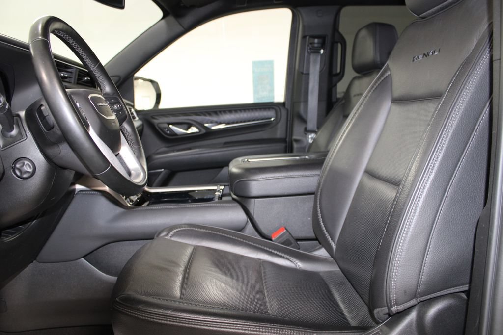 Used 2024 GMC Yukon Denali RWD image 23