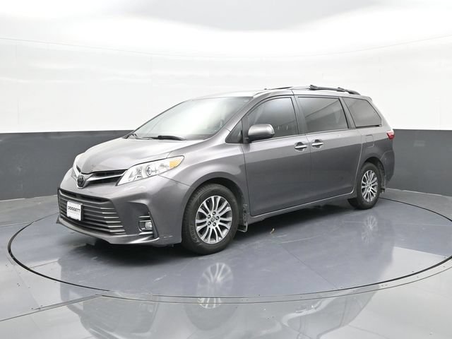 Used 2020 Toyota Sienna XLE FWD image 31