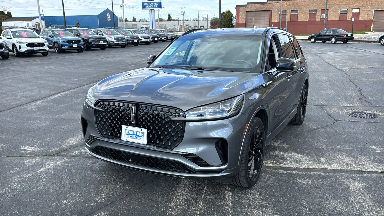 Used 2025 Lincoln Aviator Reserve w/ Jet Appearance Package AWD/4WD image 4