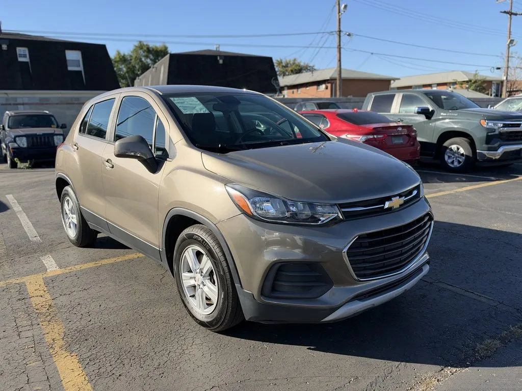 Used 2020 Chevrolet Trax LS FWD image 3