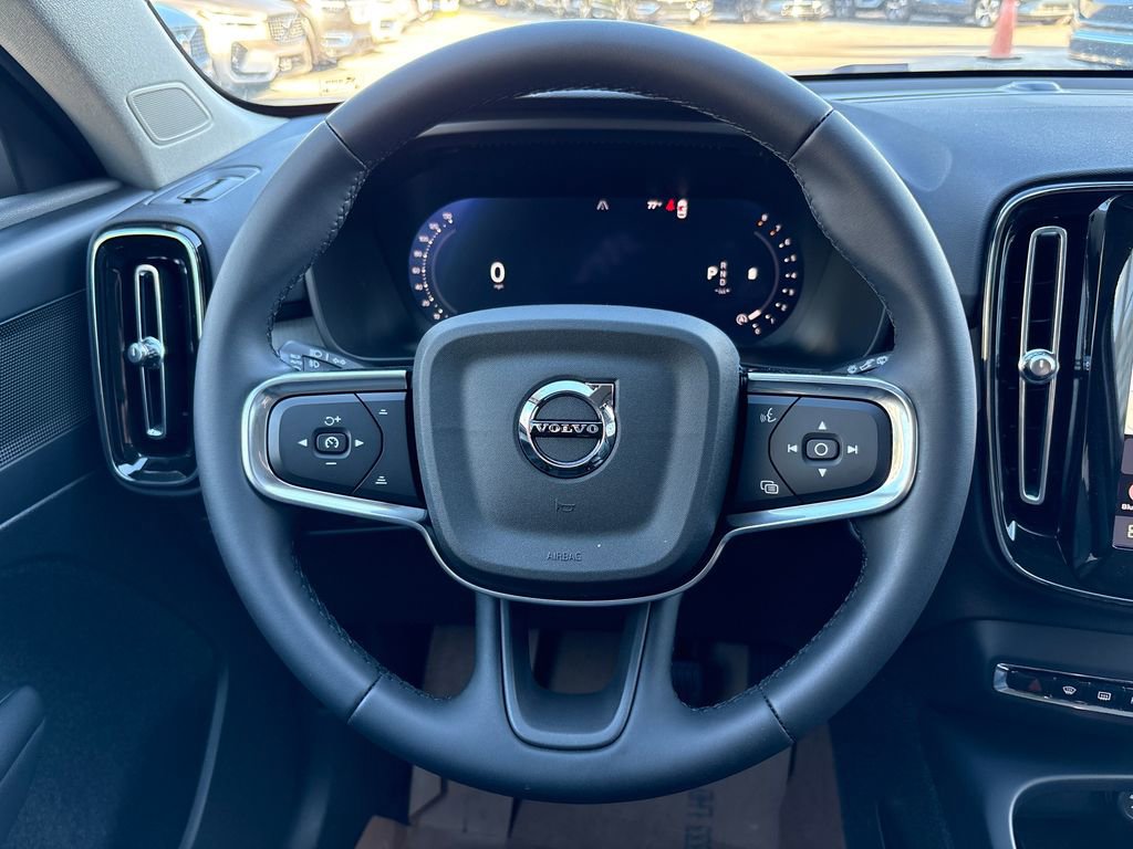 New 2026 Volvo XC40 B5 Plus w/ Protection Package Premier AWD/4WD image 12
