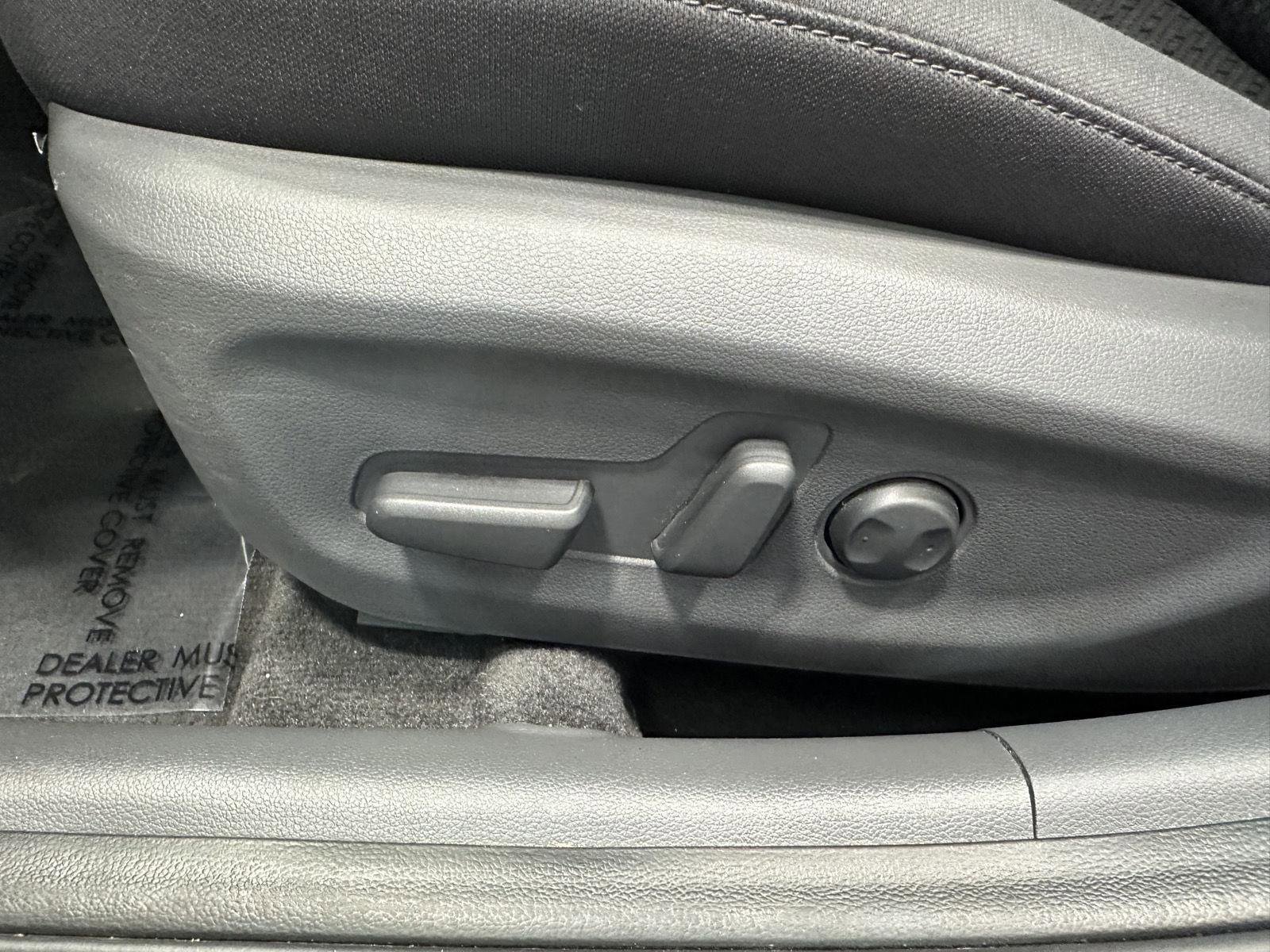 Used 2019 Hyundai Ioniq SEL image 13