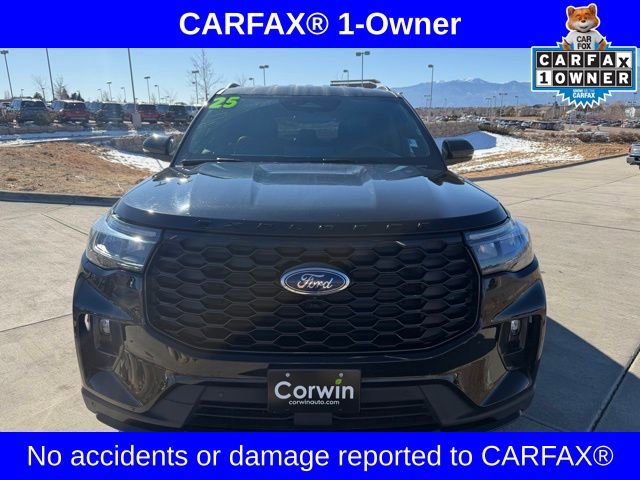 Used 2025 Ford Explorer ST-Line w/ ST-Line Street Pack video 2