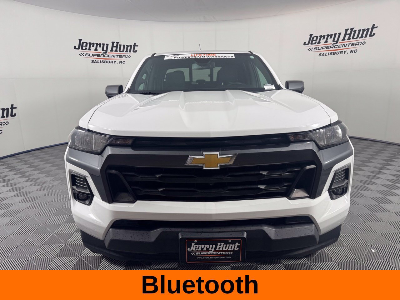 Used 2023 Chevrolet Colorado LT w/ LT Convenience Package II AWD/4WD image 4