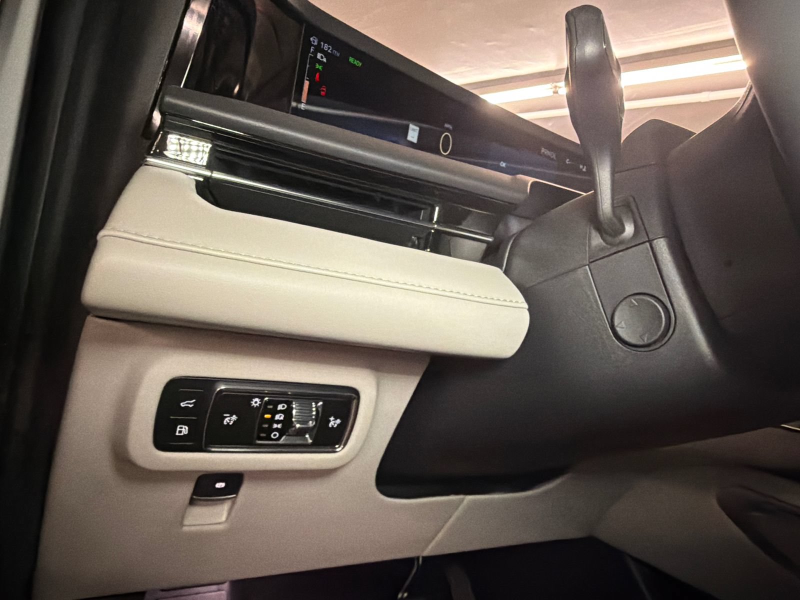 New 2026 Lincoln Nautilus Reserve AWD/4WD image 28