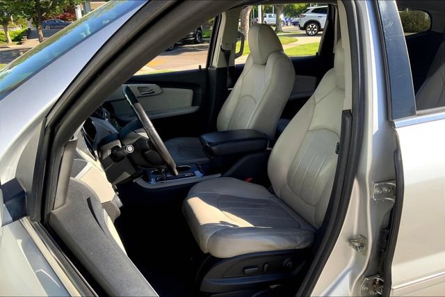 Used 2012 Chevrolet Traverse LTZ FWD image 23
