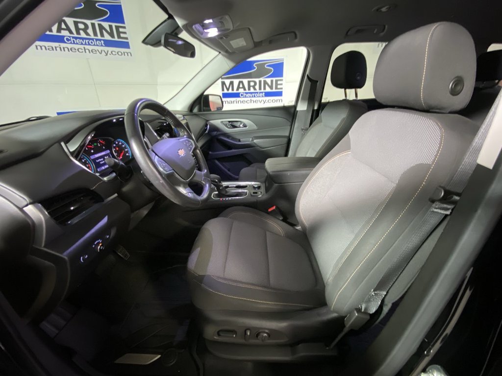 Used 2021 Chevrolet Traverse LT FWD image 24