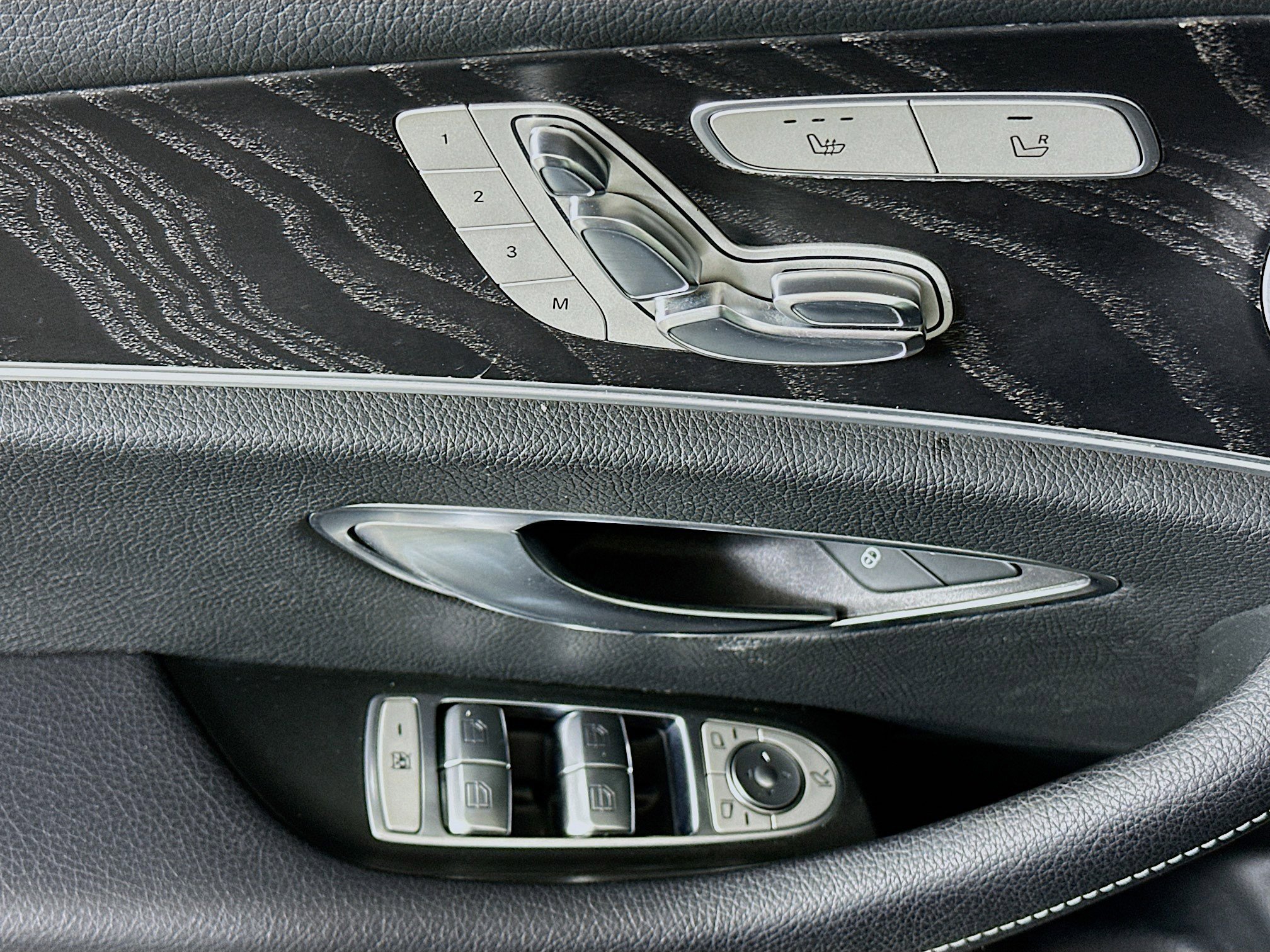 Used 2018 Mercedes-Benz E 300 image 13