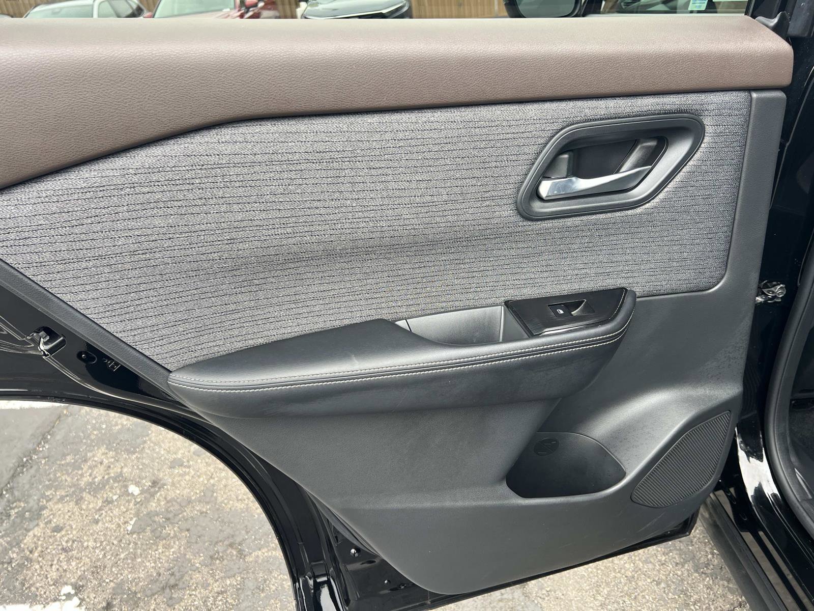 Used 2021 Nissan Rogue SV FWD image 19