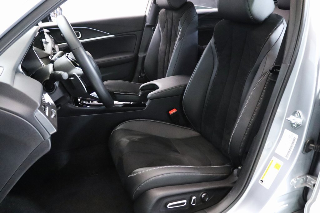 Used 2025 Acura Integra A-Spec image 2