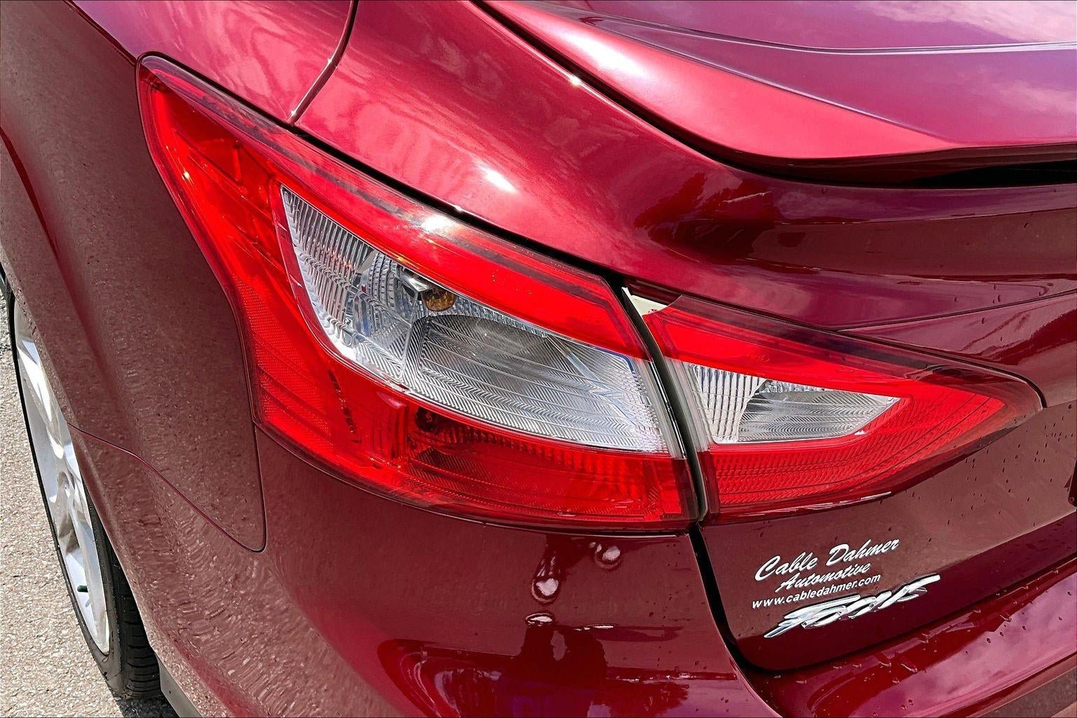 Used 2013 Ford Focus Titanium w/ Titanium Handling Pkg FWD image 25