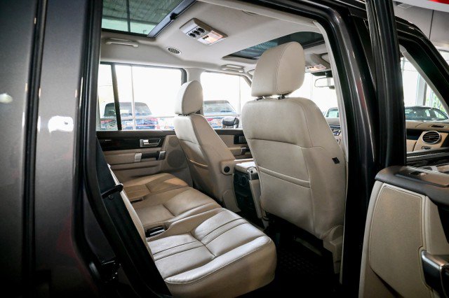Used 2016 Land Rover LR4 HSE Silver Edition AWD/4WD image 22