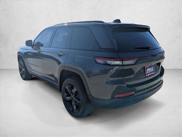 Certified 2025 Jeep Grand Cherokee Altitude image 8
