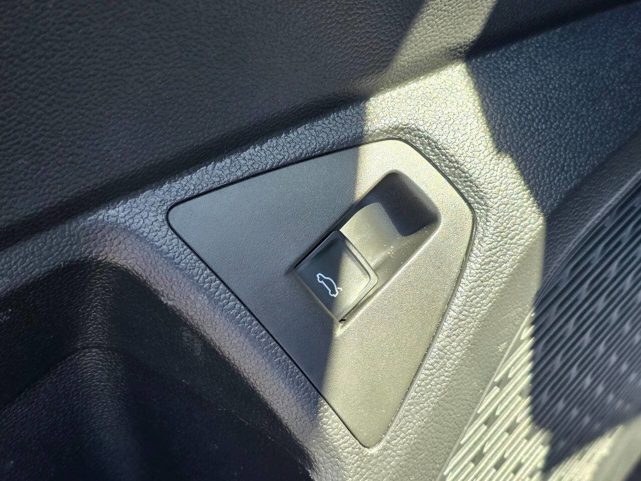 Used 2019 Volkswagen Jetta R-Line image 25