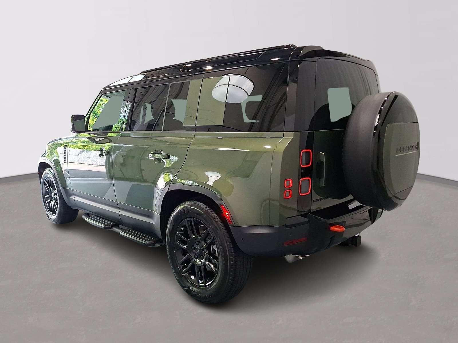Used 2026 Land Rover Defender 110 S AWD/4WD image 2